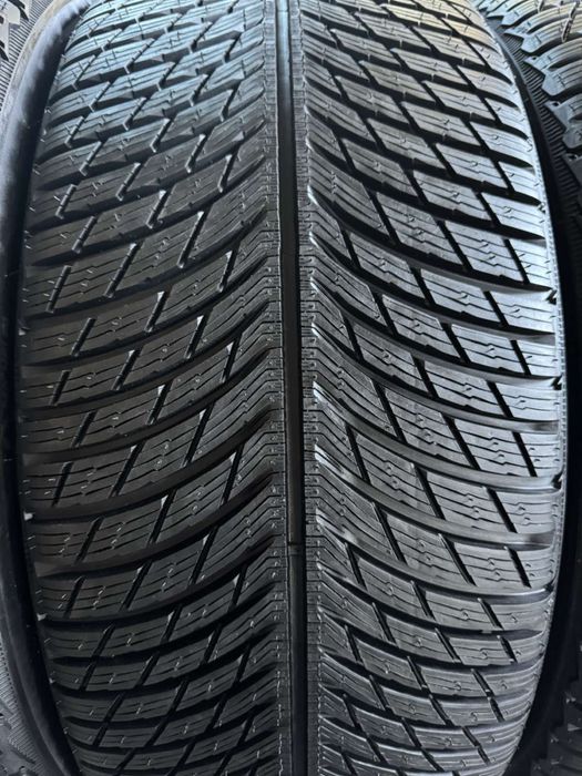 255/40/22 R22 Michelin Pilot Alpin 5 4шт нові зима