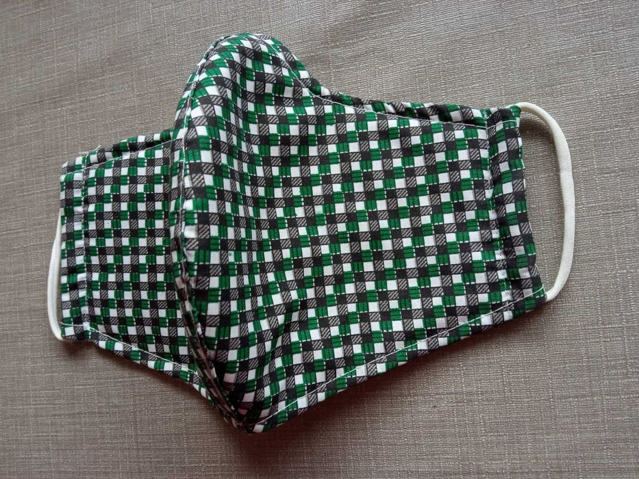 Maseczka maska ochronna nowa w kratkę
