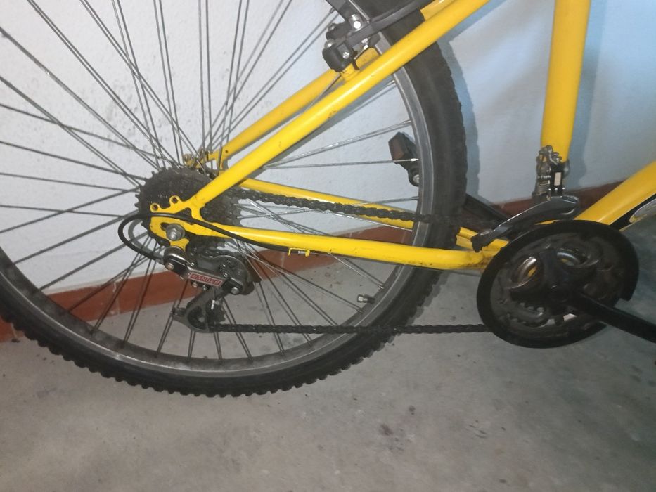 60€ bicicleta roda 26 pegar e andar