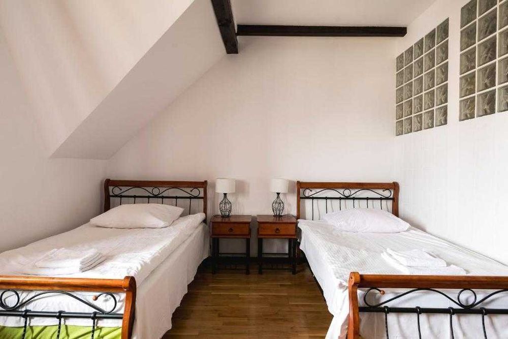Есть места ! 2-х местный Хостел -говорим RU UA PL. Hostel Warszawa! Kwatery
