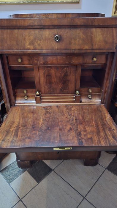 Sekretera Biedermeier
