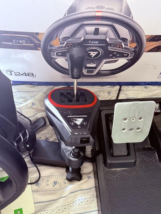 Volante para Ps5/Ps4 THURSTMASTER