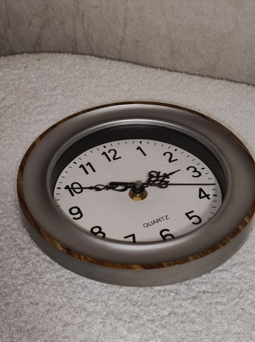 Годинник навісний