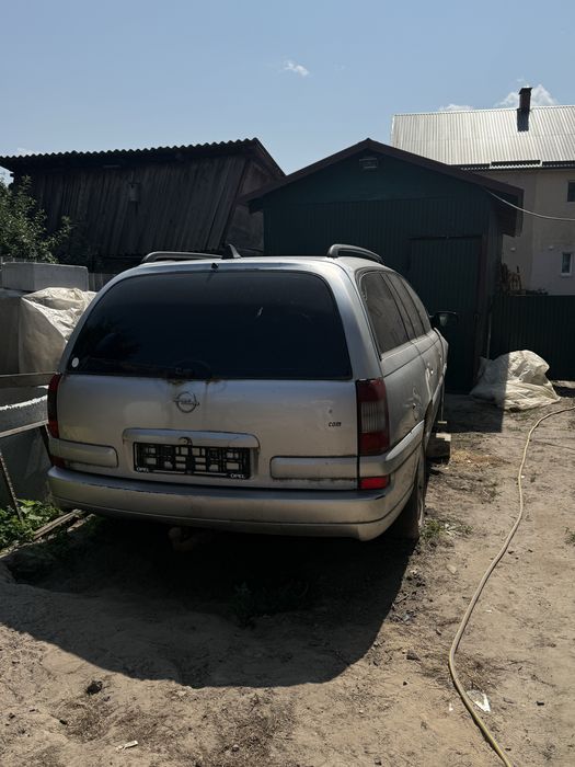 Opel omega 2004