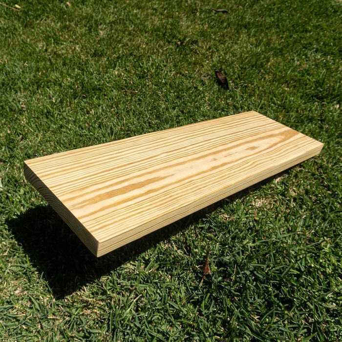 Degrau em madeira maciça, pinho americano