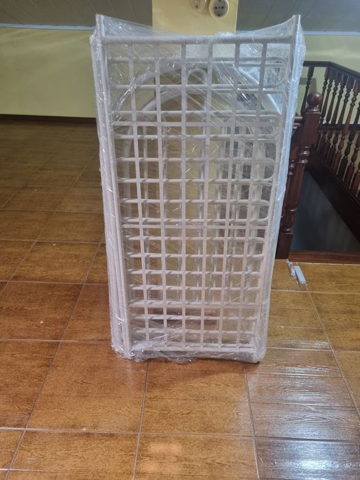 Vendo  cama bebé com colchão