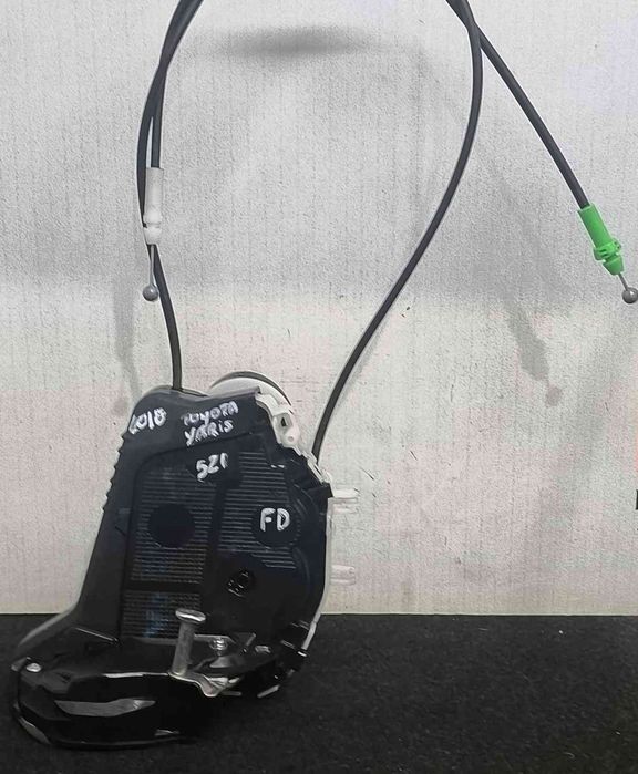 Fechadura / Fecho Porta Direito U20-14110 - TOYOTA YARIS