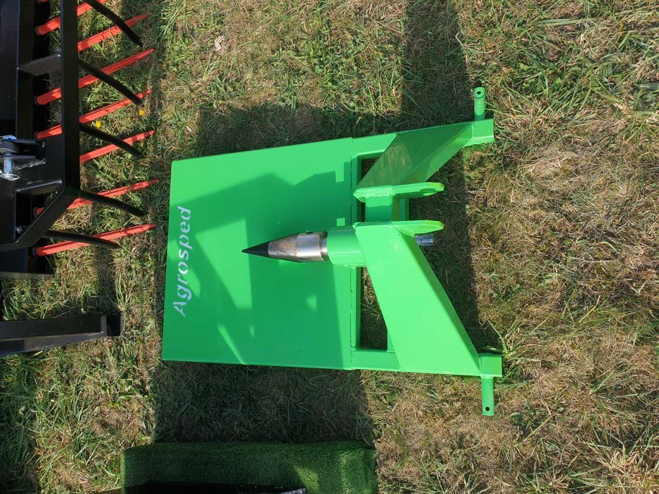 Łuparka świder do drewna AGROSPED na wałek WOM