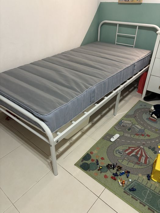 Cama solteiro 90X200cms