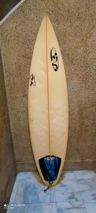 Prancha de surf Energia Tropical 6'3 + Capa