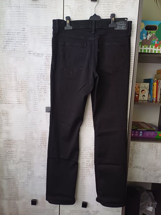 Jeansy Levis 314 Shaping Straight