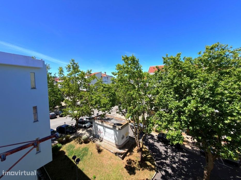 Apartamento T2, Reboleira, Amadora