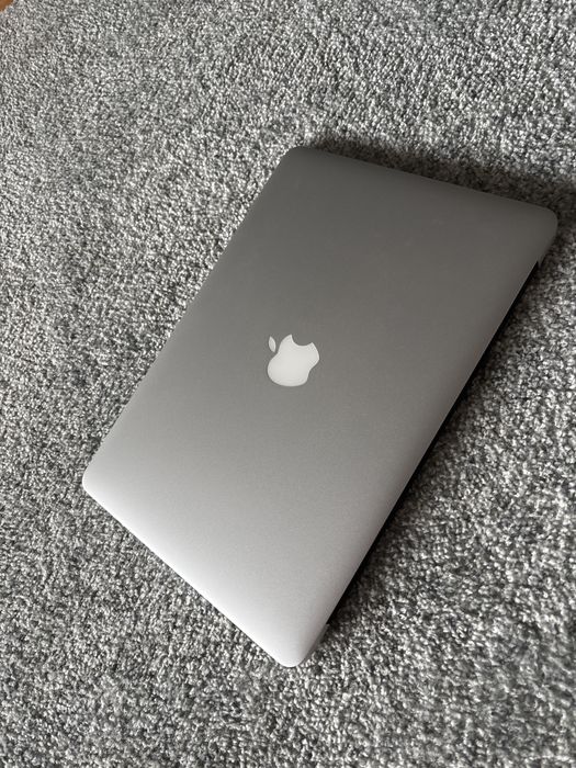 MacBook Air 13” Intel i5, 8GB/SSD 128GB, & Bateria Nova &