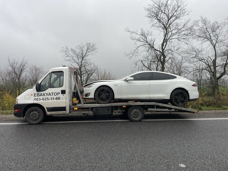 Услуги эвакуатора 24/7. Послуги евакуатора Каменское