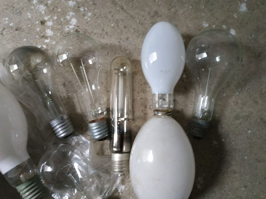 Продам лампочку нову