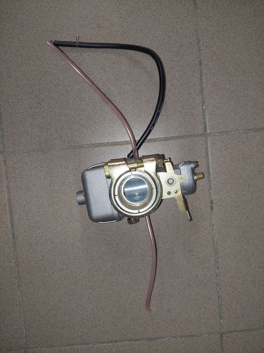 Fabrycznie nowy kpl gaznik MZ 250  etz ts es BING