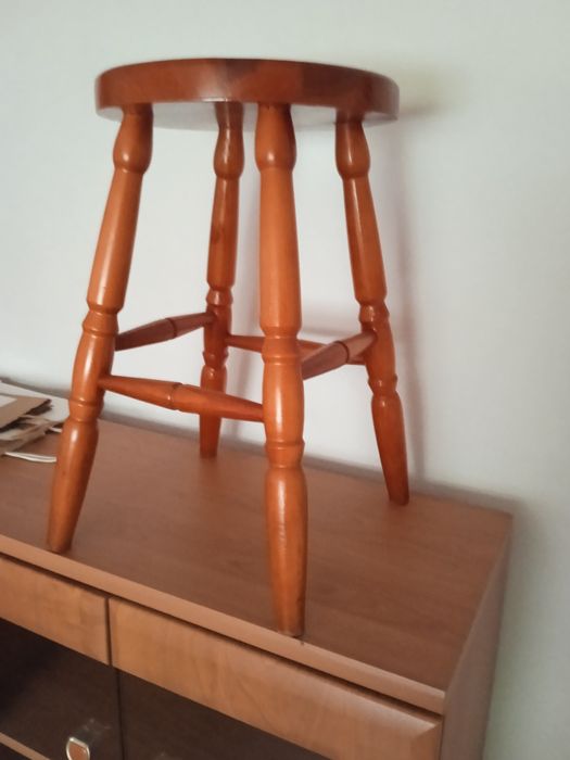 Taboret drewniany