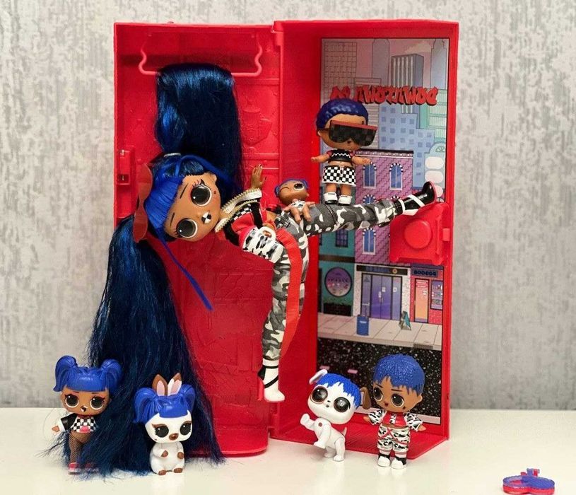Лялька LOL Surprise! OMG Downtown Doll з дітьми
