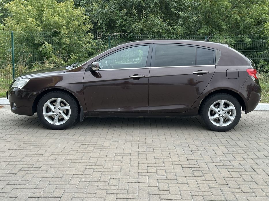 Geely Emgrand EC7 RV