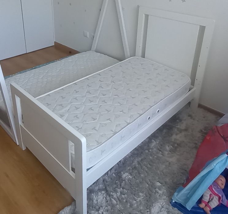 Berço/Cama TRAMA - Branco + colchão TRAMA  + conjunto roupa de cama