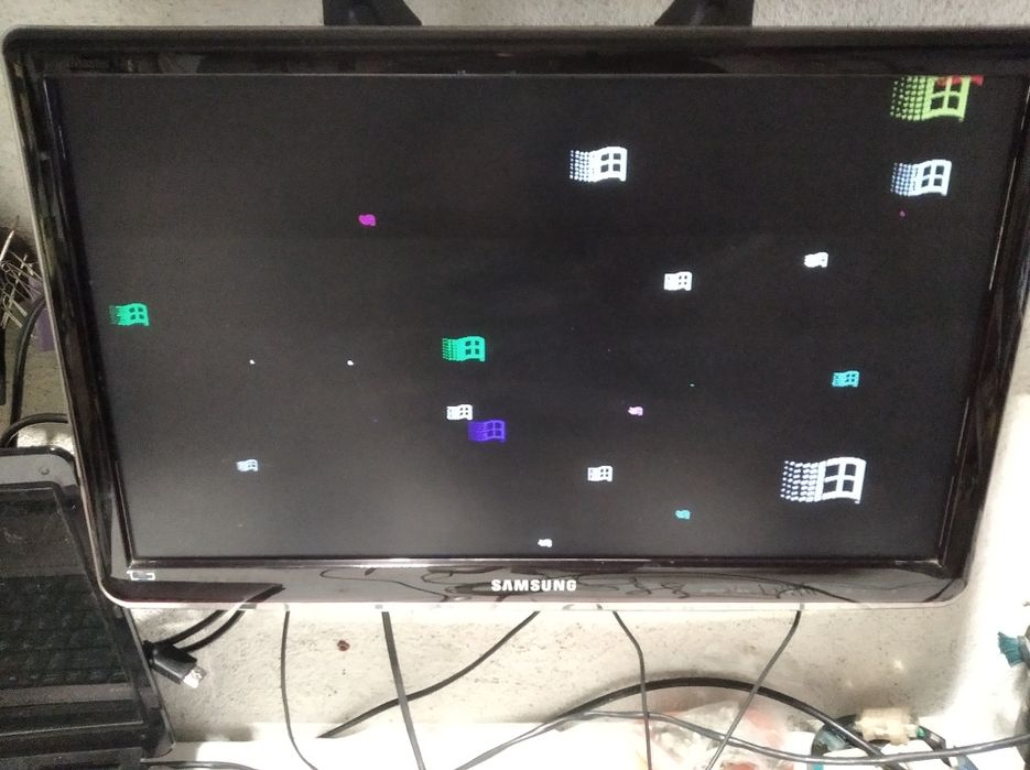 Desktop Samsung SD700 Raro