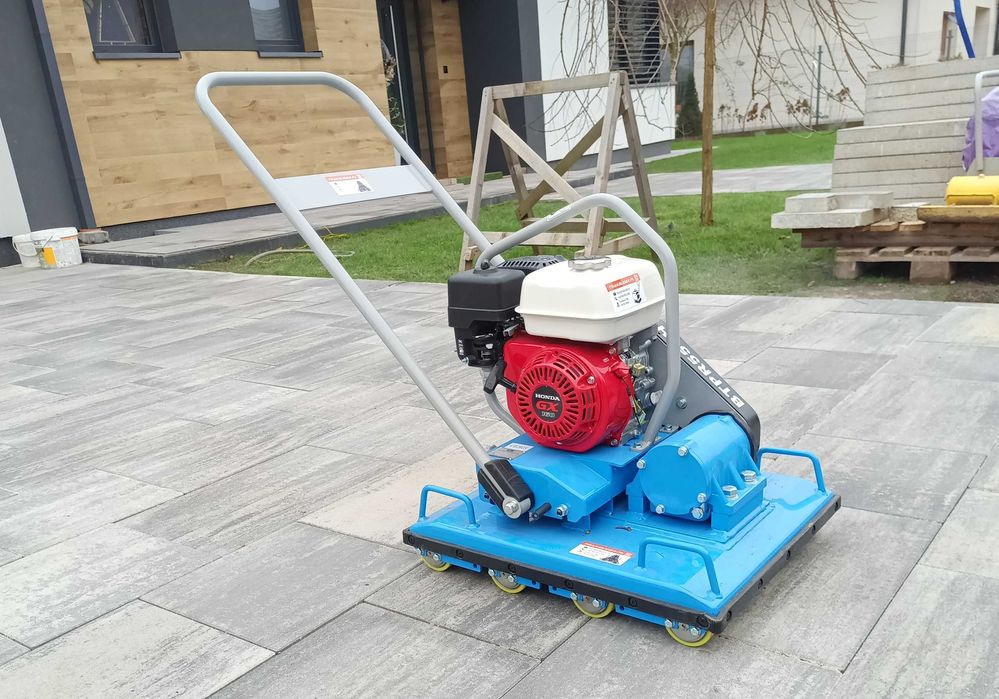 wynajem wypożyczalnia zagęszczarka rolkowa 110kg chwytak próżniowy