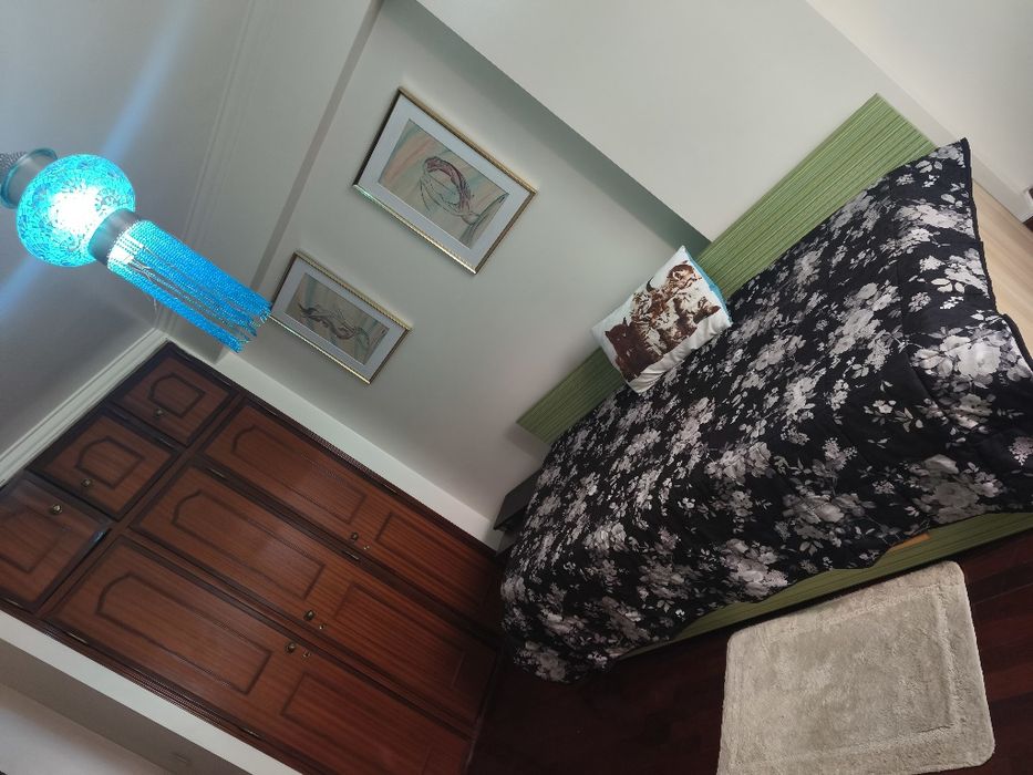 Alugo quarto São Marcos