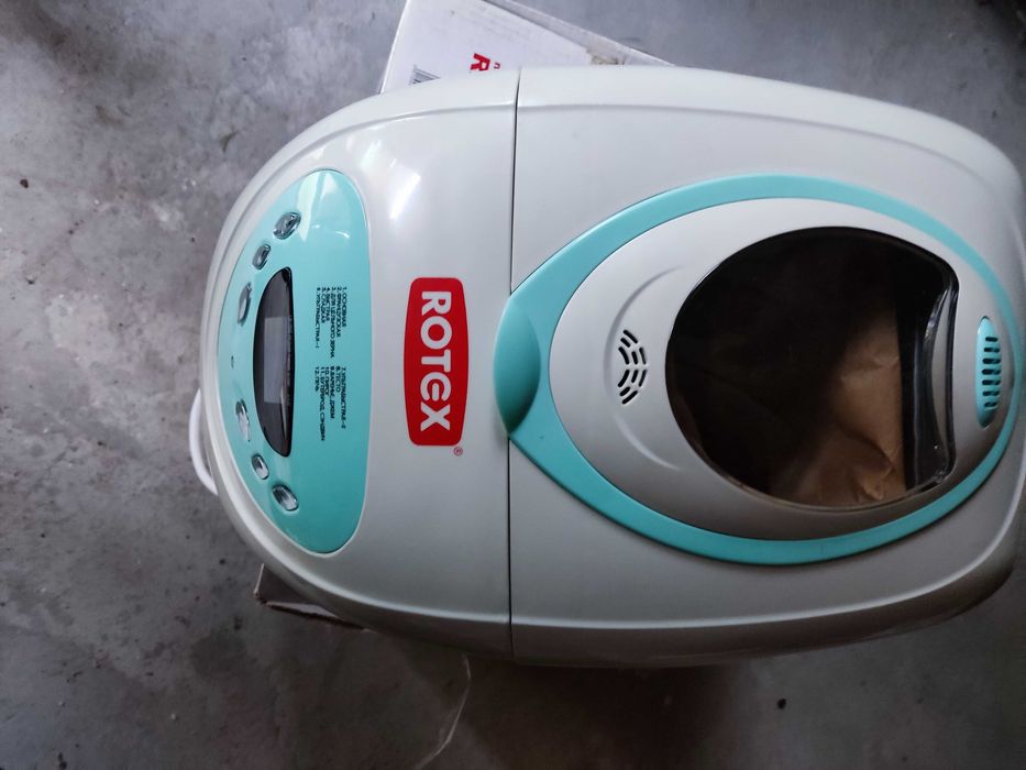 Хлебопечка новая