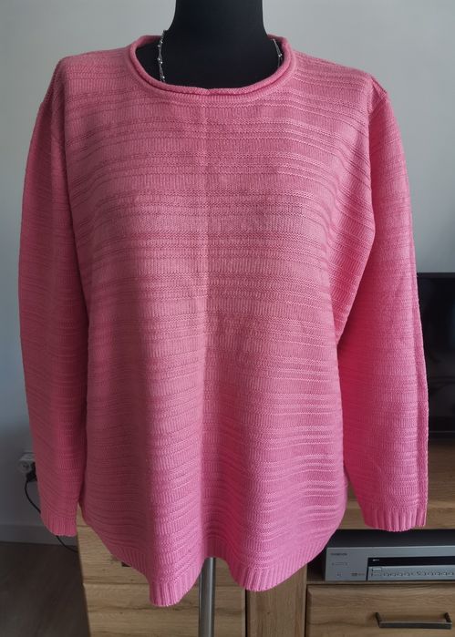 Różowy damski sweter z akrylu