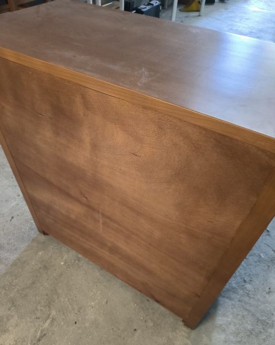 Móvel madeira em bom estado