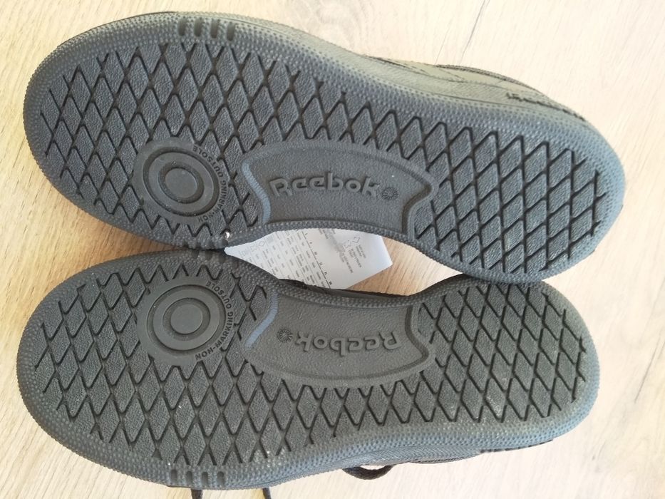 Buty sportowe dziecięce chłopięce skórzane czarne REEBOK roz. 27 i 33