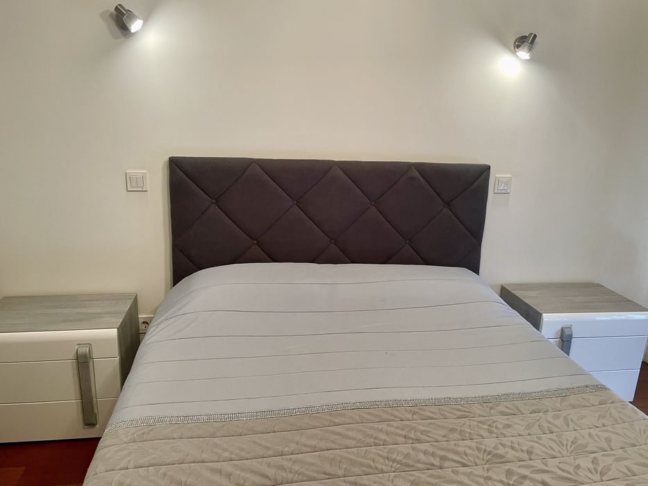 Sommier branco (Pikolin) com estrado elevatório