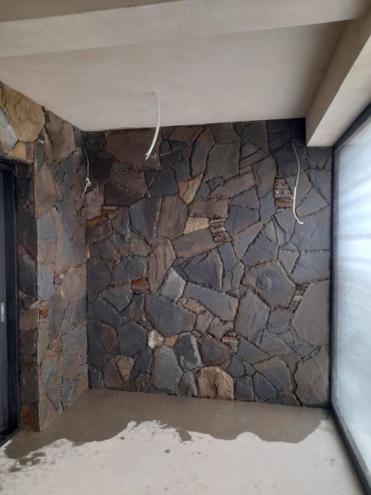 Układanie kamienia naturalnego