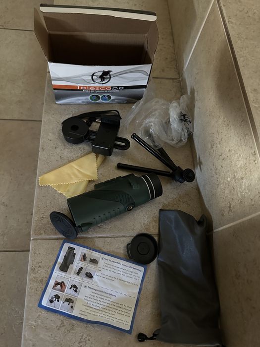 Monóculo tipo telescópio