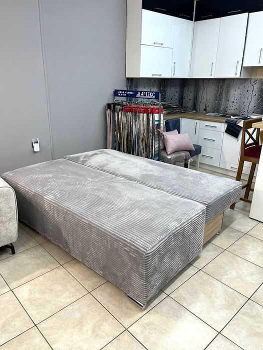 Диван компактний.Молодіжний.Ортопедичний.