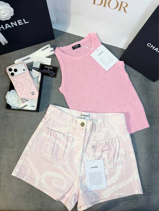 Майка Chanel 2026