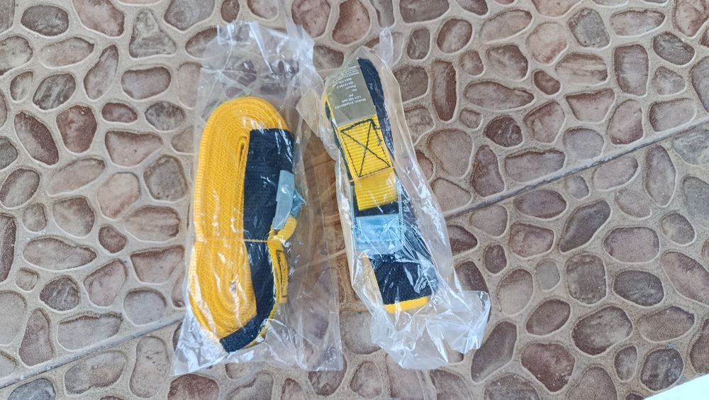 Стяжний ремінь для вантажу