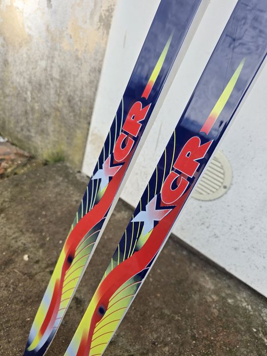 Bardzo zadbane Narty biegówki , biegowe z łuską 195 cm. ELAN XCR