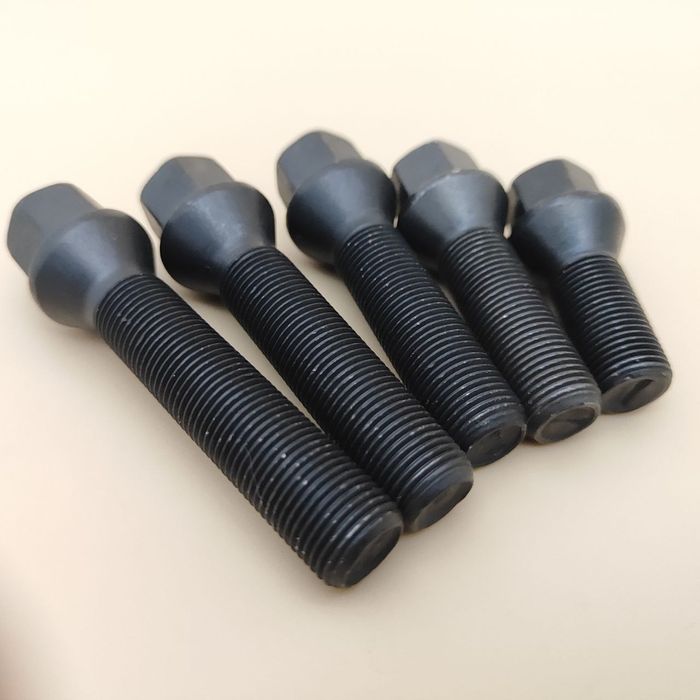 Для BMW: Болты, секретки на колеса, проставки для дисков, кольца центр