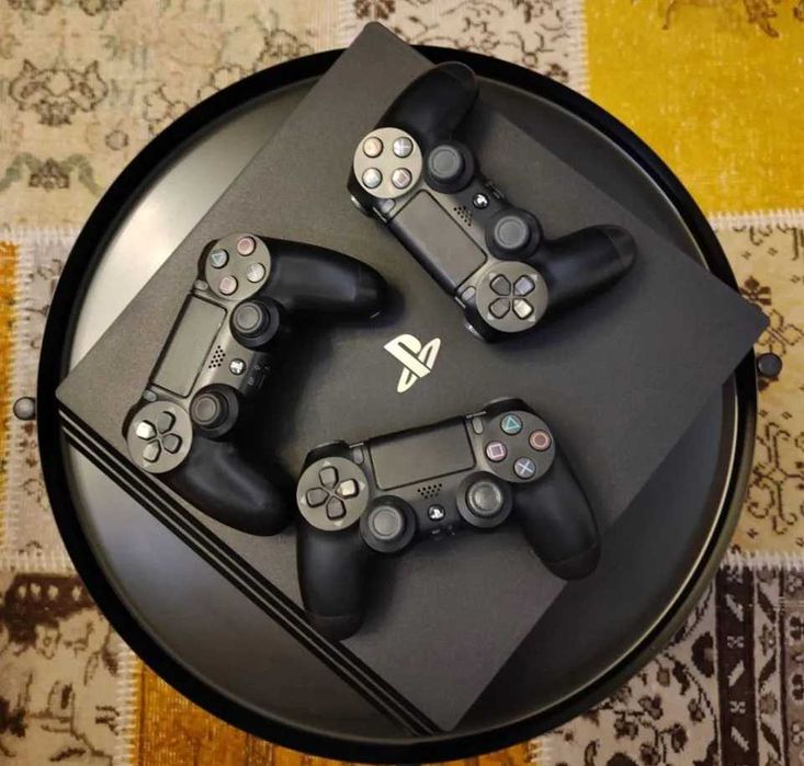Sony playstation 4 pro / +2 Джойстика / 3ревізія / 1tb + 16 ігор: 10 ...
