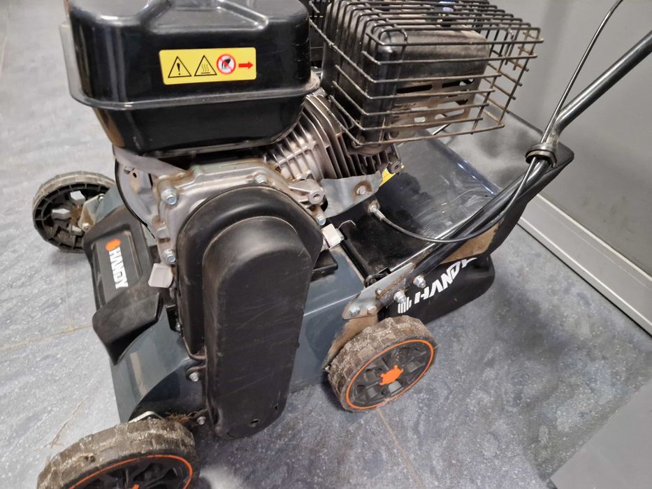 Wertykulator spalinowy Areator Handy DKW40