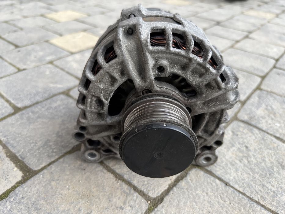 Генератор 03L903024F VW Passat Caddy Golf Touran Tiguan 2.0 tdi 180A