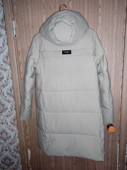 Пуховік жіночій 48 розміру