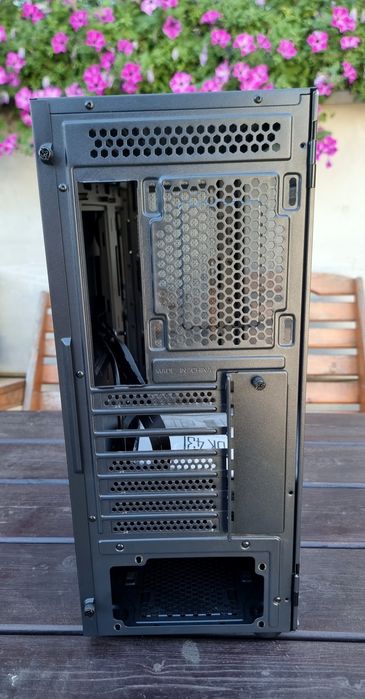 Obudowa komputerowa DarkFlash DK431 Mesh uszkodzona