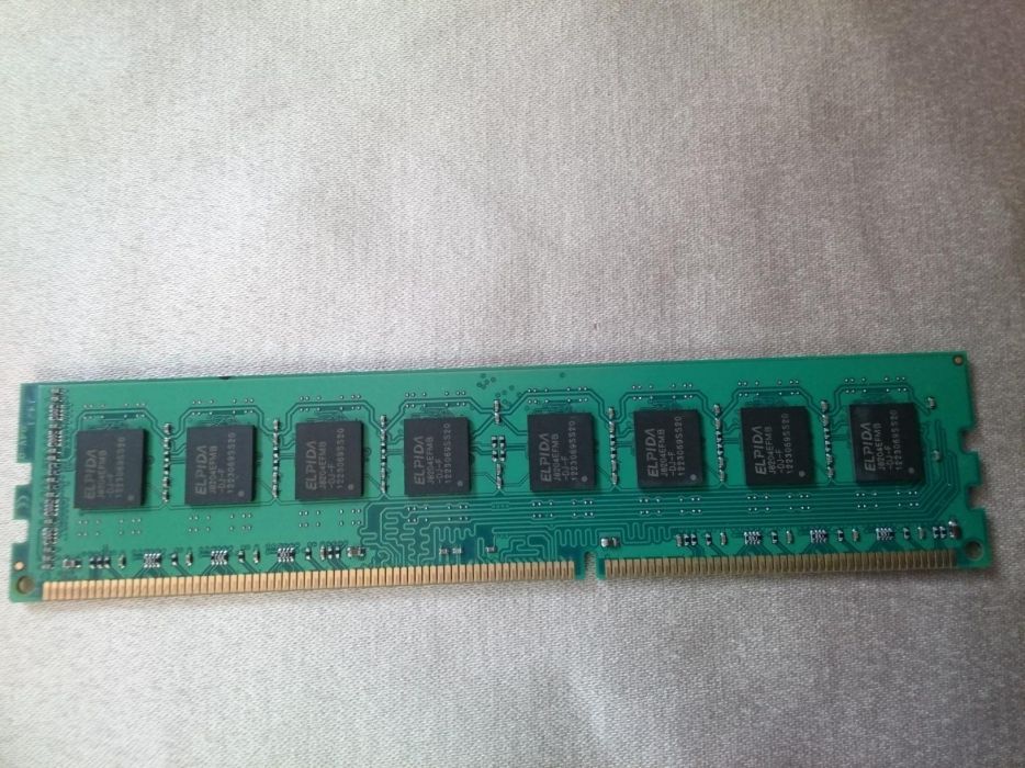 Оперативная память АМД 8 Гб DDR3 PC3-10600 1333Мгц