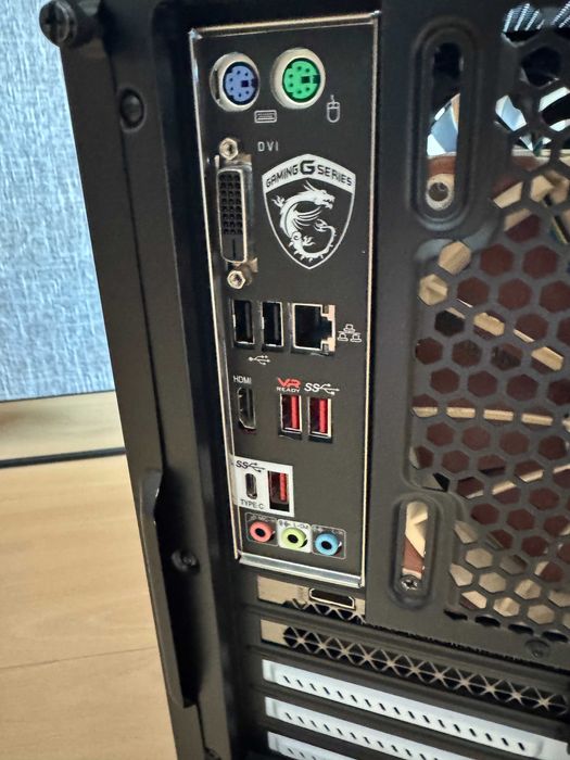 Intel i7 7700 + SSD 500GB + Noctua Cooler + Board MSI