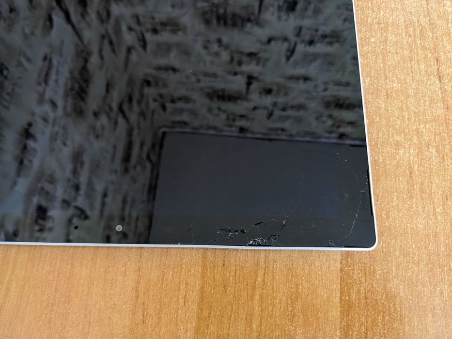 Планшет Microsoft Surface 3 1645 32GB с зарядным устройством