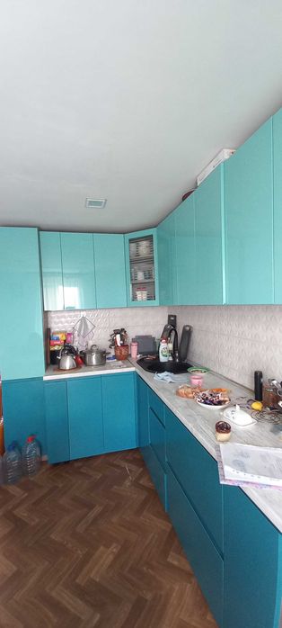 Продам простору 2-к квартиру 58м² в цегляному будинку (кухня 12м²), вул. Залютинська, 2 Є-відновлення