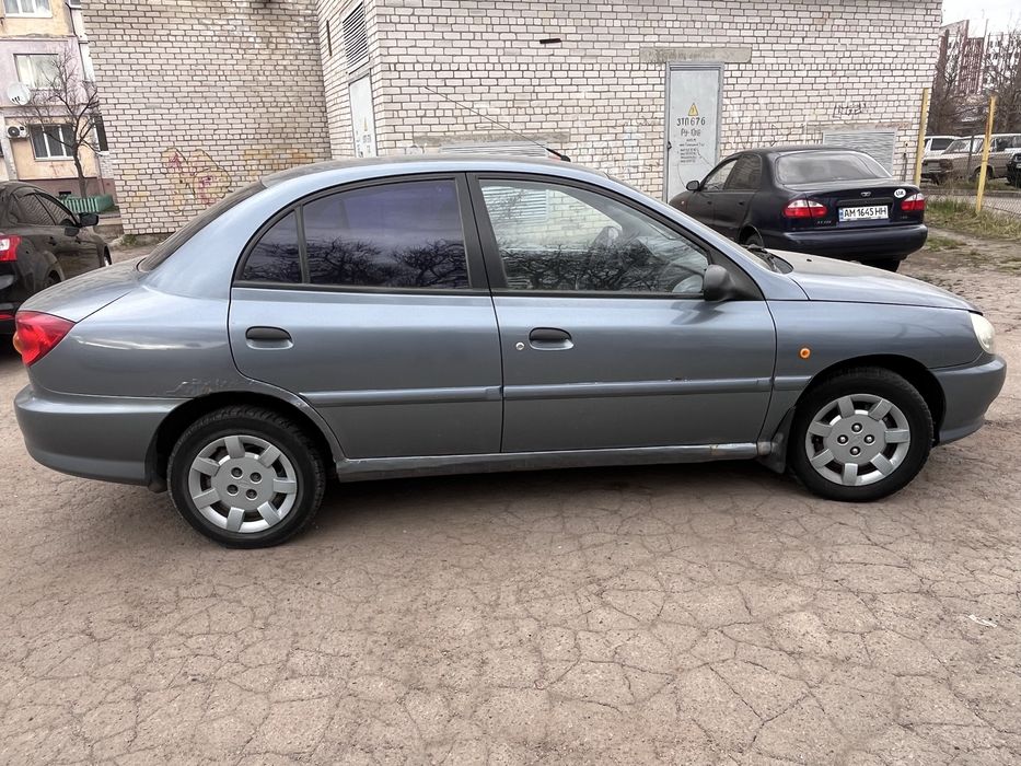 Продам KIA RIO 2002р