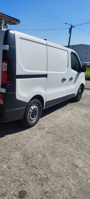 Renault Trafic 2.0 DCI Valor já com IVA!